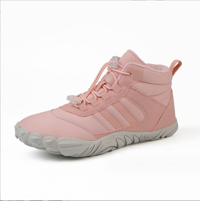 Non-slip and wear-resistant hiking shoes