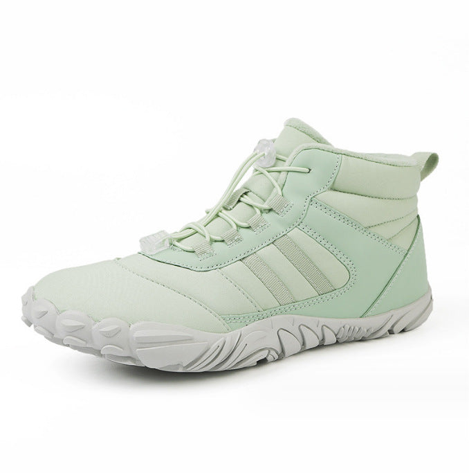 Non-slip and wear-resistant hiking shoes